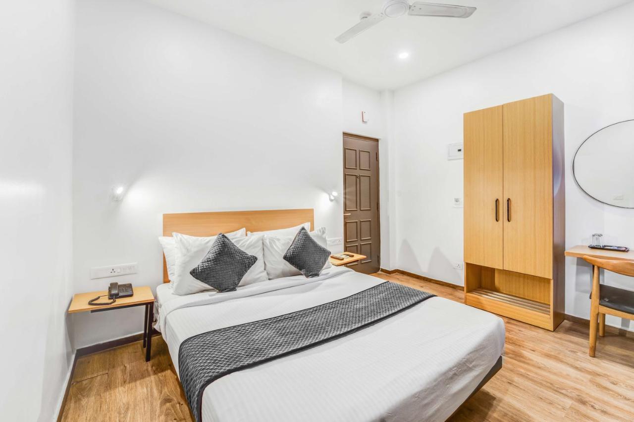 Rohaan Inn - Upar Hotels Ashok Nagar เชนไน ภายนอก รูปภาพ